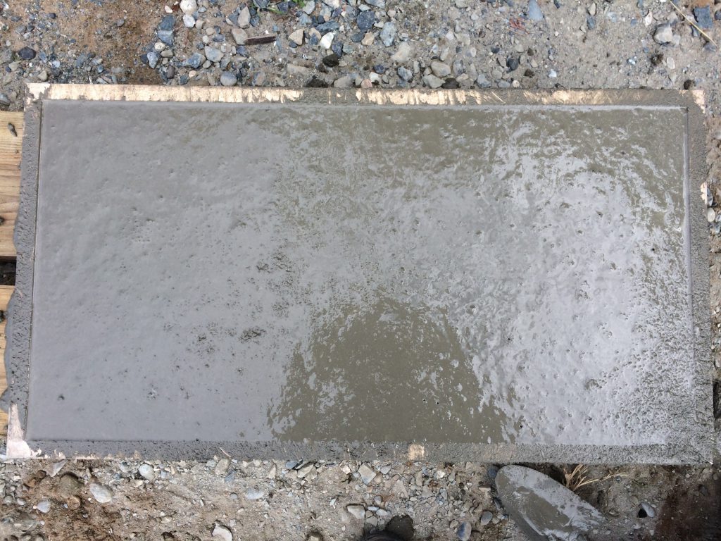 pouring_concrete_countertop